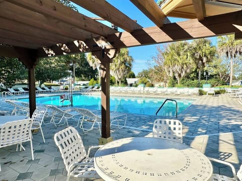 Rio Grande Family Pool 0.4 miles