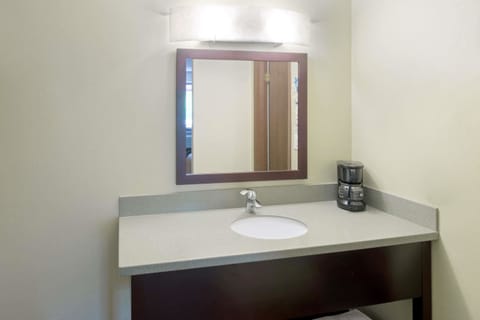 Desk, blackout drapes, iron/ironing board, free cribs/infant beds