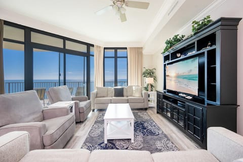 Phoenix West 1904, Orange Beach, Alabama, beach front, 3 bedroom condominium on the 19th floor