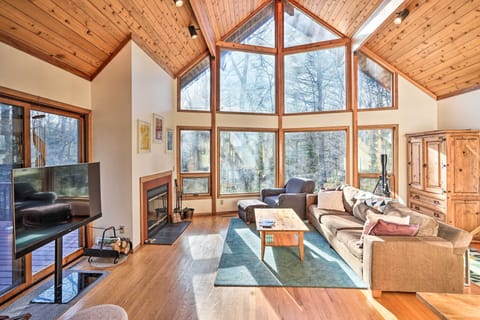 Otis Vacation Rental | 3BR | 2BA | 1,200 Sq Ft | Stairs to Access