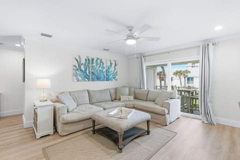 Colony Beach Club 248