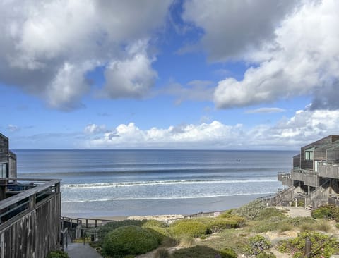 Welcome to "Sand Castle" - Stunning Oceanfront Views