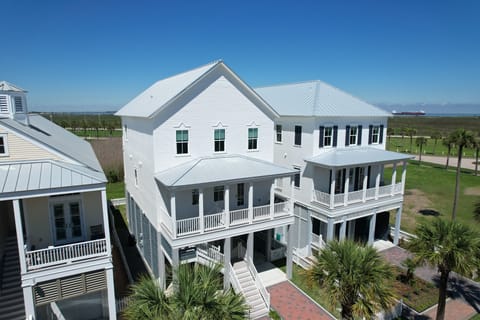 2638 E. Seaside Drive