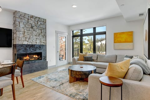 Luxurious Living Room