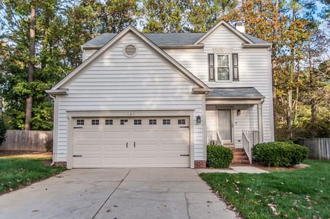 3 Bedroom 2.5 bath with 2 car garage, nice screened in back porch