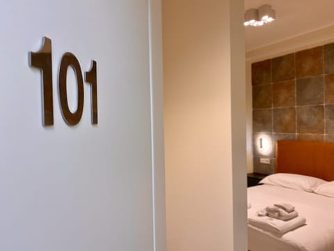 Comfort Double or Twin Room | Egyptian cotton sheets, premium bedding, down comforters, pillowtop beds