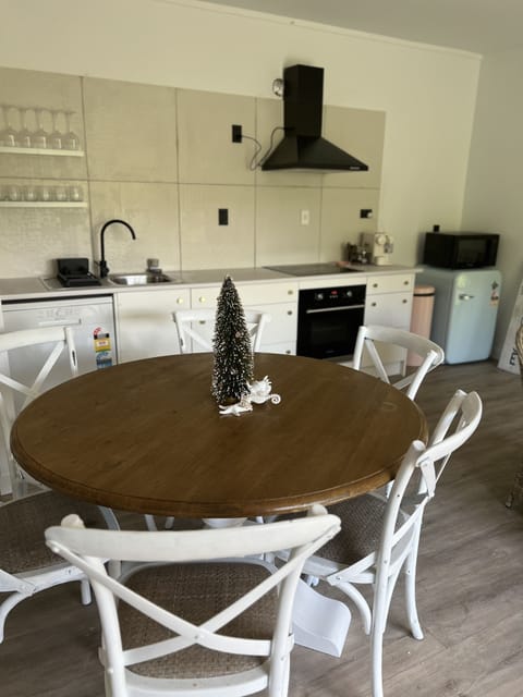 Open plan living, kitchen and dining