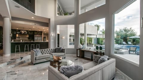 Studio (5 Bedrooms) | Living area | Table tennis