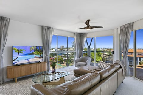Luxury Apartment | Living area