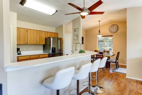 "I've never seen a rental kitchen so well equipped with decent pots and pans, lots of cutlery and china, and even spices!" - Gerry