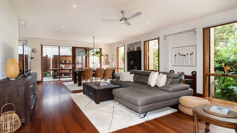 Open plan Living/Dining and Kitchen