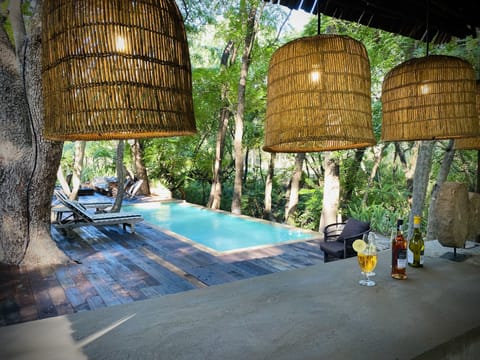 Poolside bar