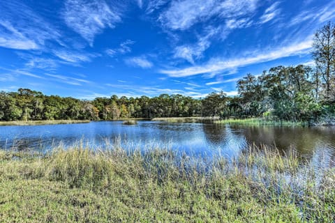 Jacksonville Vacation Rental | 2BR | 2BA | 1,583 Sq Ft | Stairs to Access