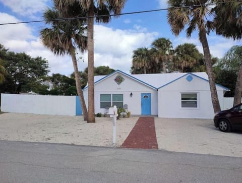 Front of the house 