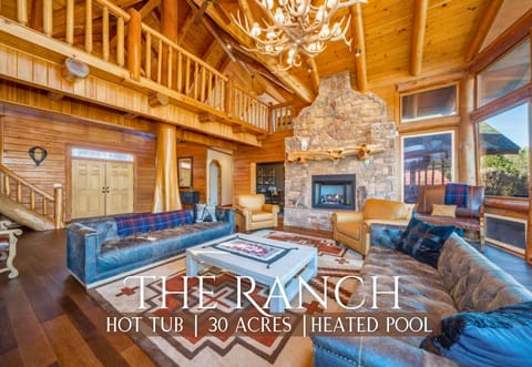 Welcome to The Ranch! A Mega Luxury Cabin Secluded on 30-Acres of Beautiful Land with 9 Bedrooms, 15 Beds, 9 Bathrooms and All the Amenities you Need for Paradise in Hot Springs, Arkansas.
