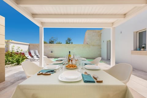 Villa | Terrace/patio
