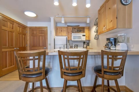 Seating for 3 at the counter