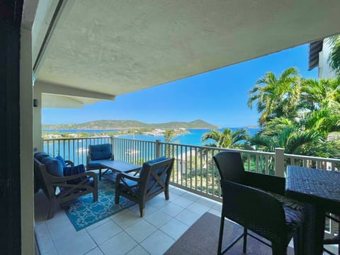 Beautiful views of the Caribbean from private, spacious and shaded balcony!!
