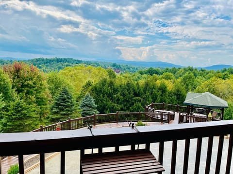 Gorgeous Blue Ridge View from the Balcony!