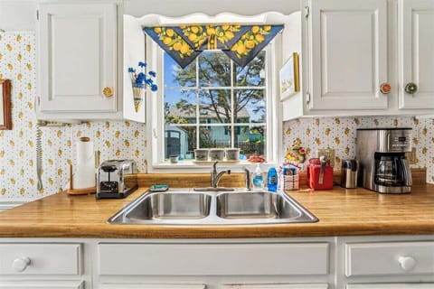 Kitchen at Sandpiper Cottage