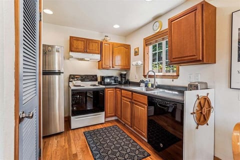 Kitchen at Arbor House