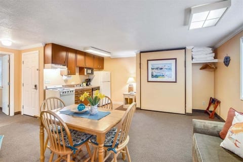 Main Living Area with Murphy Bed at Sandcastle 602