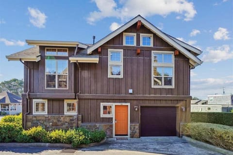 Exterior View at The Lodges B2