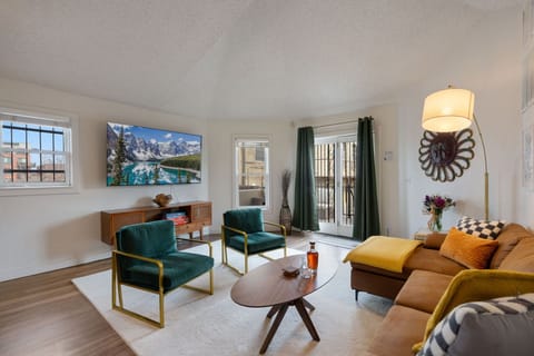 Townhome, 2 Queen Beds, Patio, Garden View | Living area | 45-inch flat-screen TV with digital channels