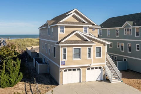 Welcome to Sandbox by KEES Vacations!
