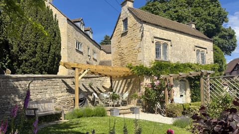 A Cotswold stone cottage perfect for a country escape