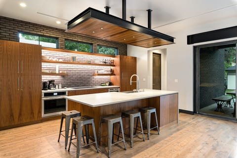 House, Multiple Beds, Hot Tub, Garden View (204 S. Grant Ave) | Private kitchen | Fridge, microwave, oven, stovetop