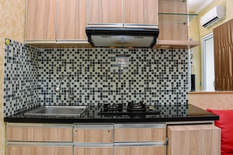 Apartment, 2 Bedrooms | Private kitchen | Fridge, stovetop, cookware/dishes/utensils