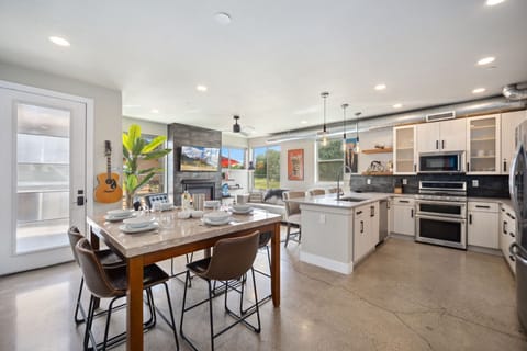 House, Multiple Beds, Patio, Garden View (750 Jerome St. (Unit 1)*) | Private kitchen | Fridge, microwave, oven, stovetop