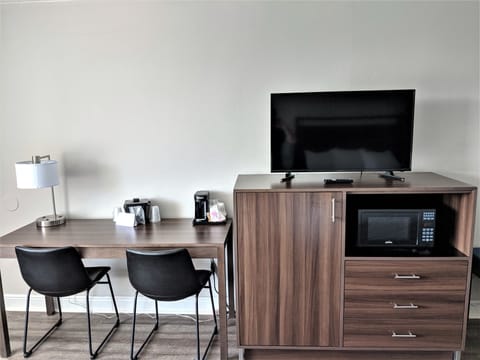 Room, 2 Queen Beds, Lake View | Egyptian cotton sheets, premium bedding, blackout drapes