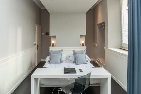 Family Studio Suite | Minibar, in-room safe, soundproofing, free WiFi