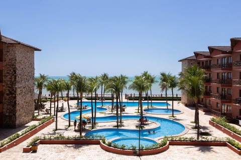 2 outdoor pools