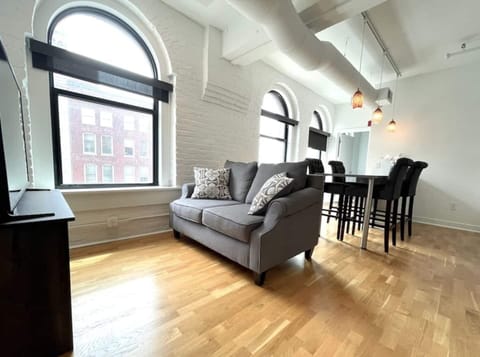 409 Living room and dining space