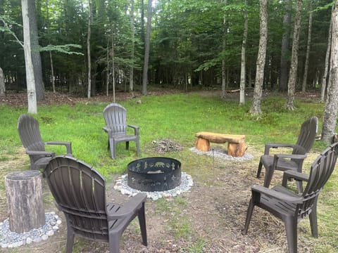 Private back yard fire pit 