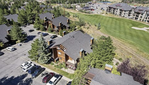 Welcome to Red Pine Rendezvous