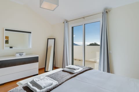 Panoramic Apartment | 4 bedrooms, premium bedding, down comforters, blackout drapes
