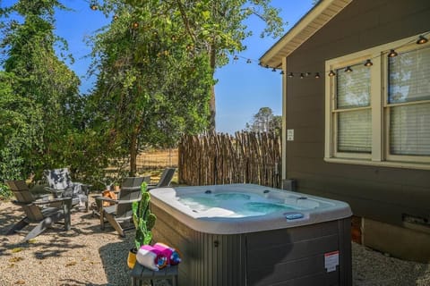 Private hot tub
