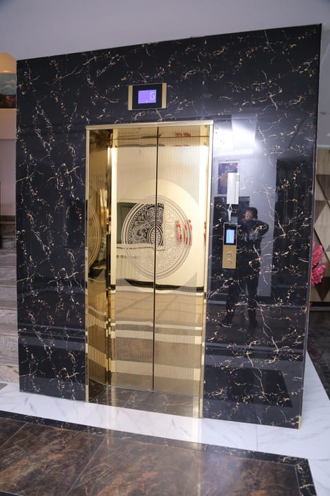 Elevator