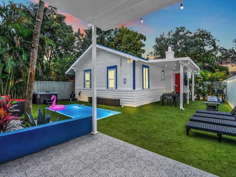 Welcome to the tropical paradise of the Bungalow House! Miami, FL