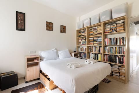 Bright 3BR Stay - Relaxing Comfort | Interior