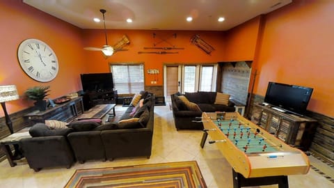 Screen, Living Room, Furniture, Indoors, Couch