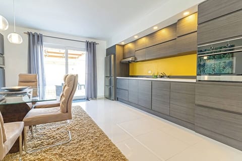Full Equiped kitchen