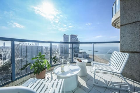 Apartment | Front of property