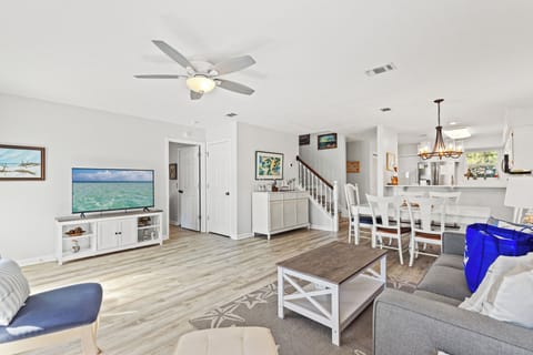 House, Multiple Beds, Balcony, Ocean View (21720 Front Beach Rd) | Living area | 42-inch flat-screen TV with digital channels