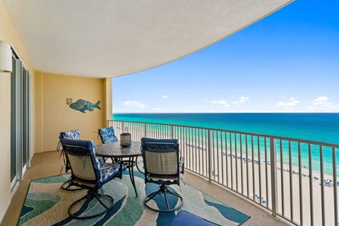 Condo, Multiple Beds, Hot Tub, Ocean View | Outdoor dining