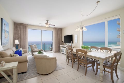 Condo, Multiple Beds, Hot Tub, Ocean View | Living area | 40-inch TV with digital channels
